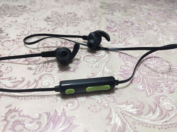 纽曼蓝牙耳机SL71，最初拿来跑步，用两三...