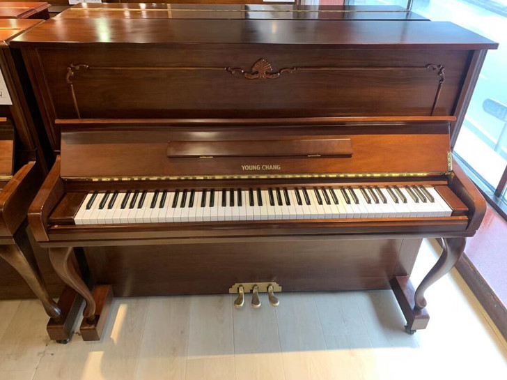 2010年英昌钢琴 精品二手钢琴