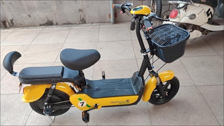 因延误发货,客户退单,一共有50多辆,新国...