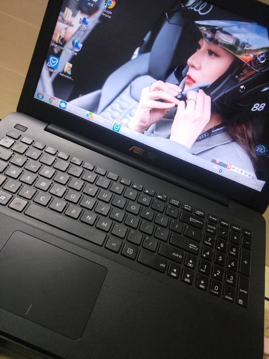 华硕笔记本电脑 15英寸