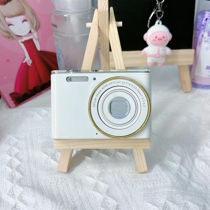 卡西欧ccd芝士奶白色数码相机