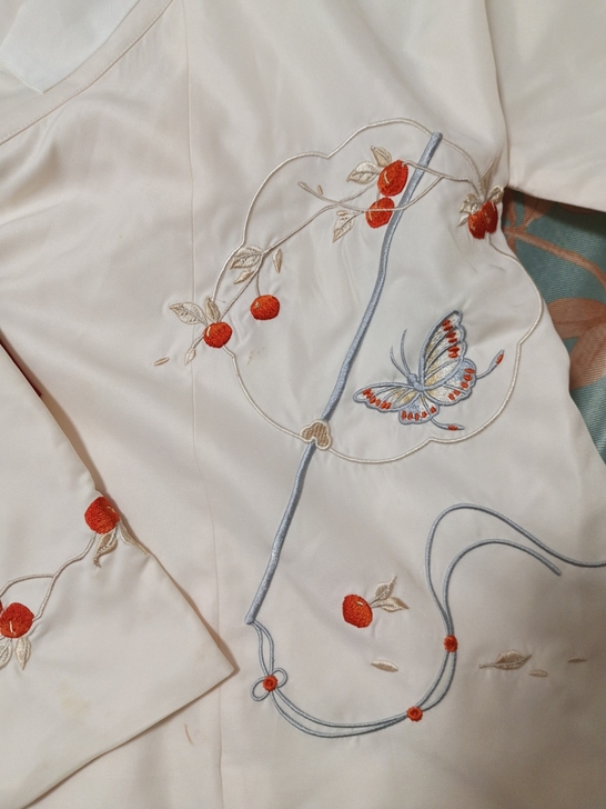 全套兰若庭红果果汉服M码 明制琵琶袖袄裙马...