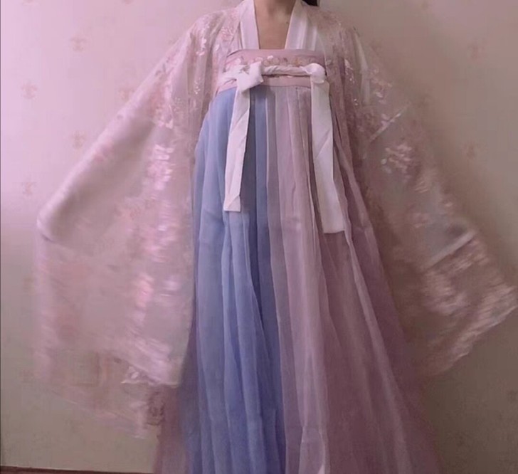 出春樱汉服
