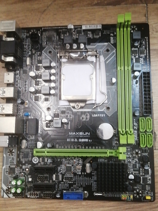 昨天拆下来的台式机电脑铭瑄主板,型号H11...