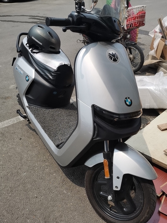 九号电动车N70c骑了两个月，搬家后储藏室...