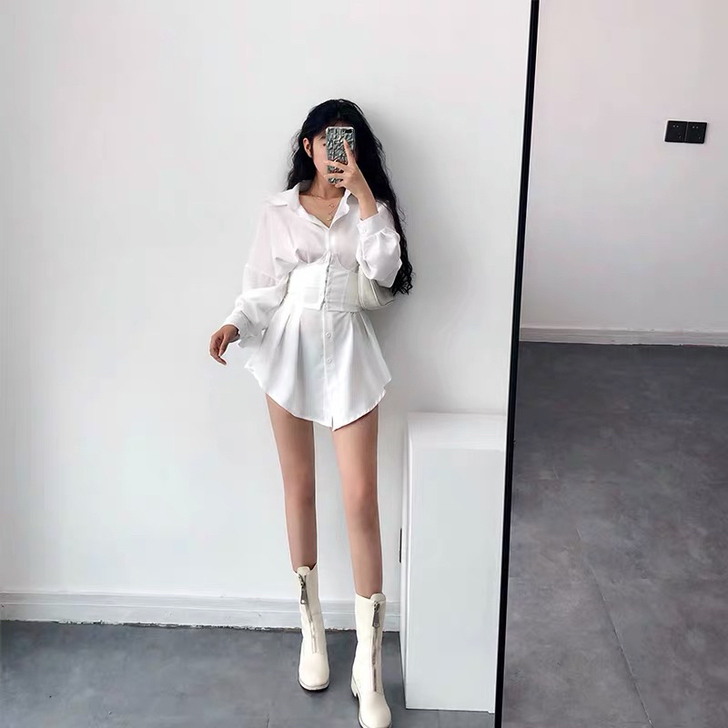 YoungGirlDay 穿上就是小腰精！...