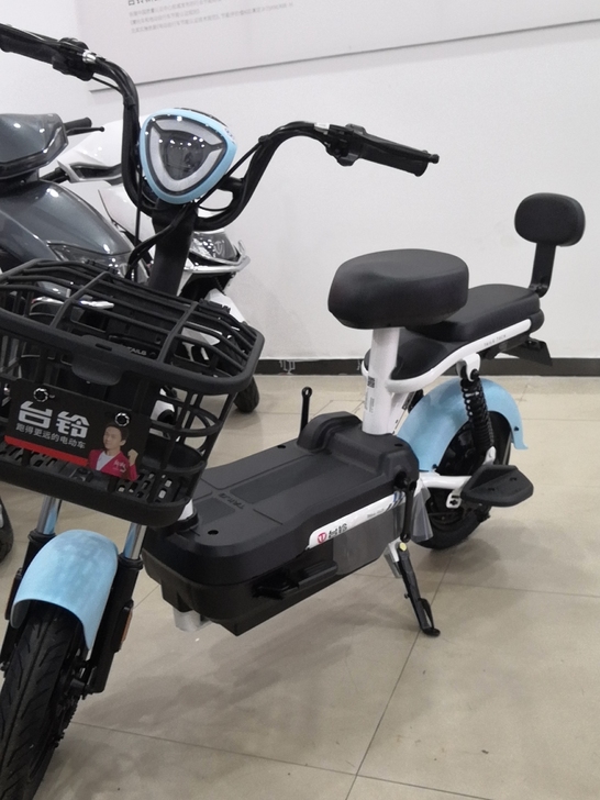 全新电动车，48/20的电瓶，续航80公里