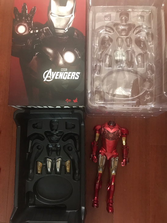 hottoys钢铁侠塑料版