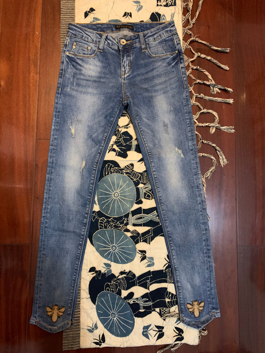 全新中高腰 蓝色 弹力小脚裤 破洞款 做工...