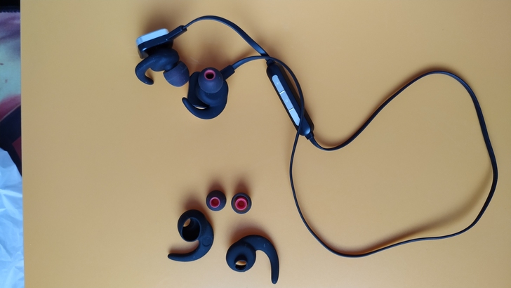 Newmine纽曼蓝牙音乐耳机，全新。