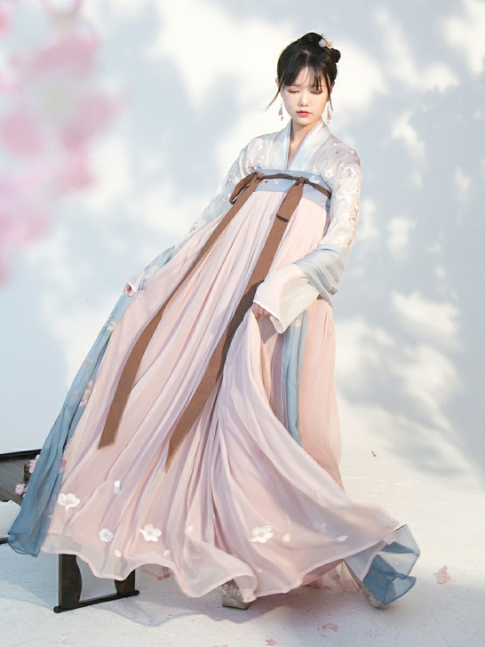 顺丰包邮！拍下发货！远山乔【落樱赋复刻】齐...