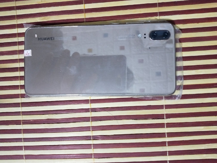 华为p 20.功能正常皮毛一般，6+64便...