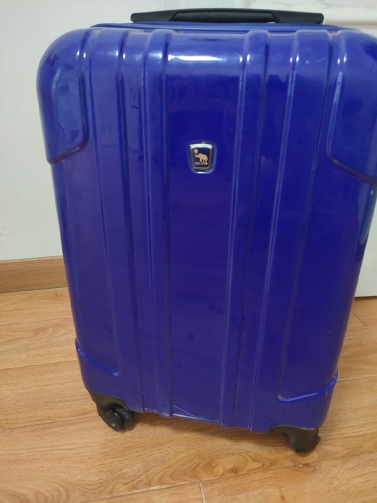 爱华仕20寸行李箱，