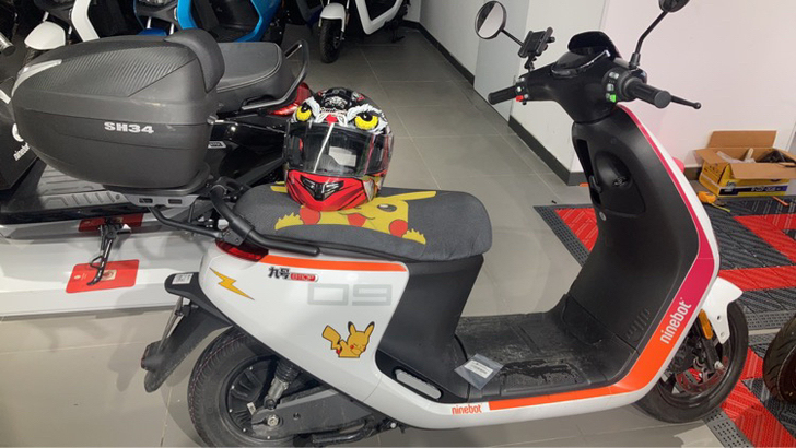 出九号E100，原装车，双电，带快充，手机...