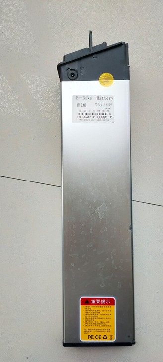 正步的电助力车车架被朋友买走了。锂电池还保...