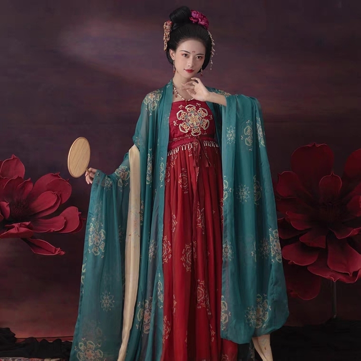 青渊原创正品汉服女唐制刺绣诃子裙忆萝绝美印...