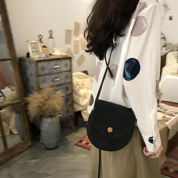 女包2020新款ins复古半圆翻盖斜挎包简...