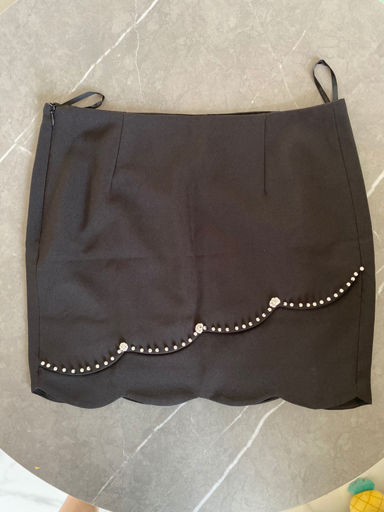 百馨娜一步裙，XL短裙，原价应该200左右...