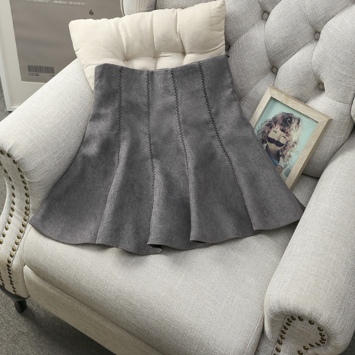 百搭甜美荷叶边裙显瘦修身高腰半身裙。喜欢的...