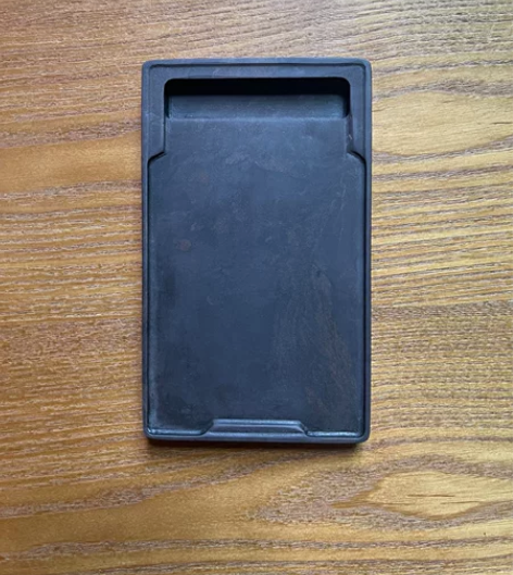 端砚宋坑小砚。花纹石品属于新宋坑，适合磨墨...