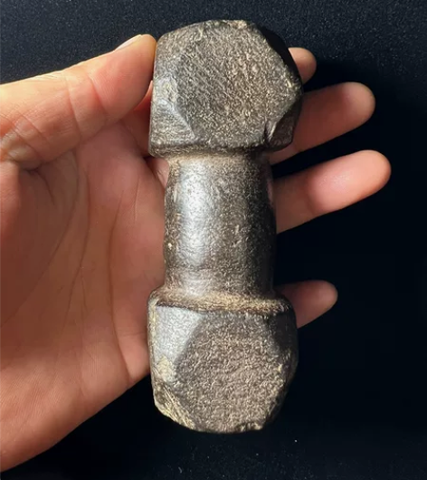 老石器 清代绕线石,包浆老辣,器型古朴,品...