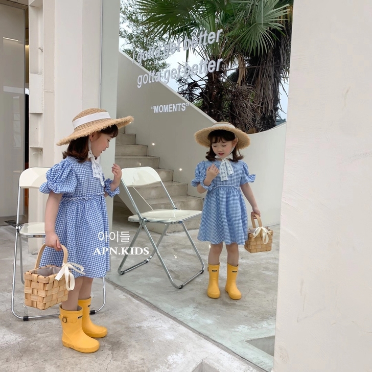 超薄连衣裙