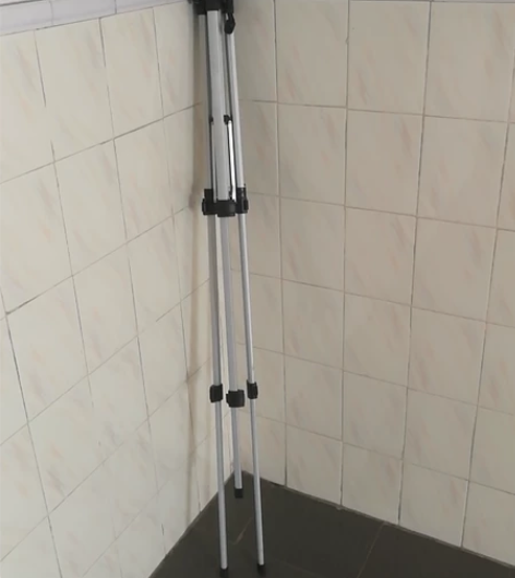 铝制画架，轻盈（真的轻），方便携带，写生，...