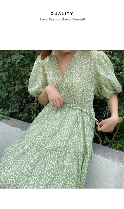 爱蔷薇大码泡泡袖连衣裙甜美风女装浅色碎花裙...