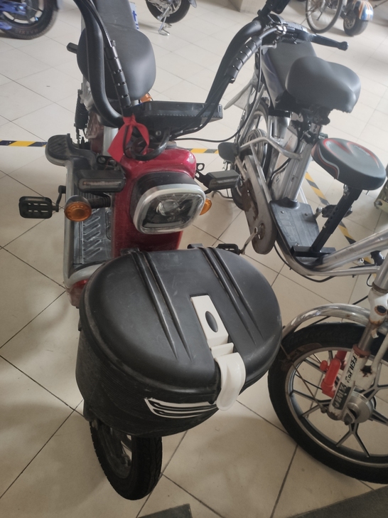 出手闲置电动车，加装有两块电池锂电池，一个...