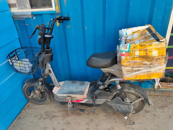 爱玛电动车4820电池,能跑不到四十公里吧...