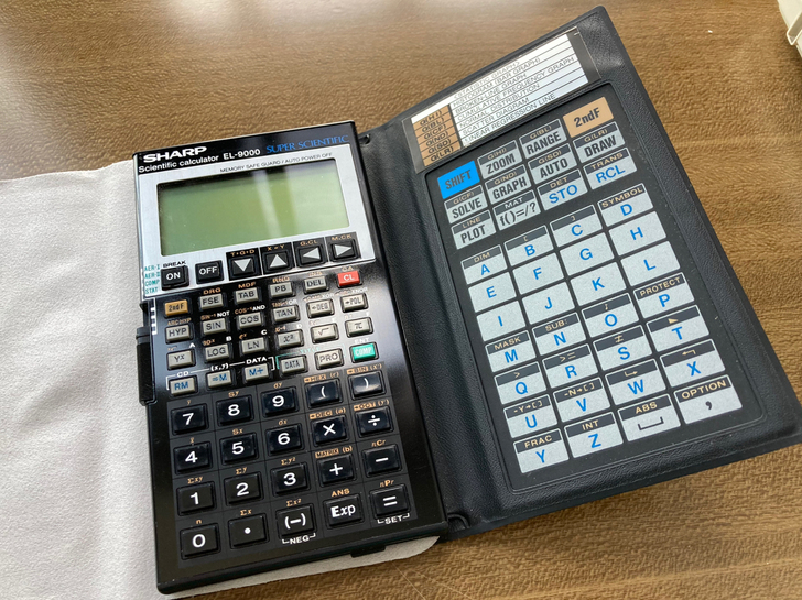 夏普EL-9000 可编程图形计算器