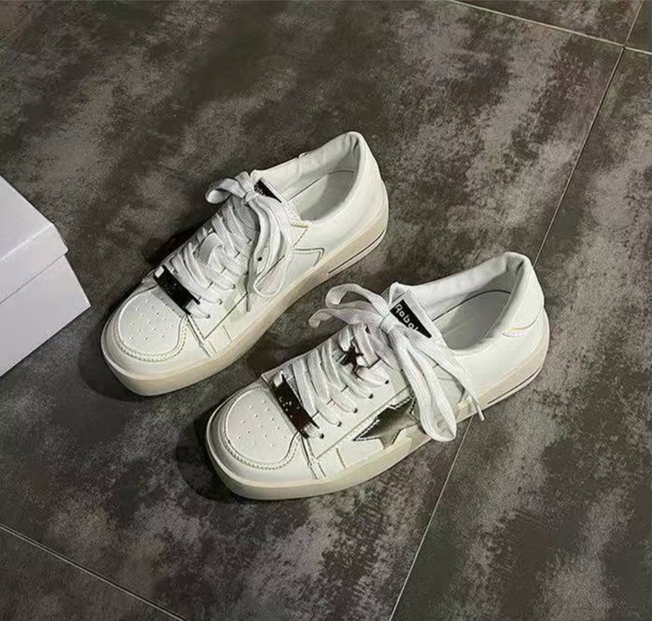 小白鞋板鞋晚晚小香风平底休闲星星鞋,今年新...