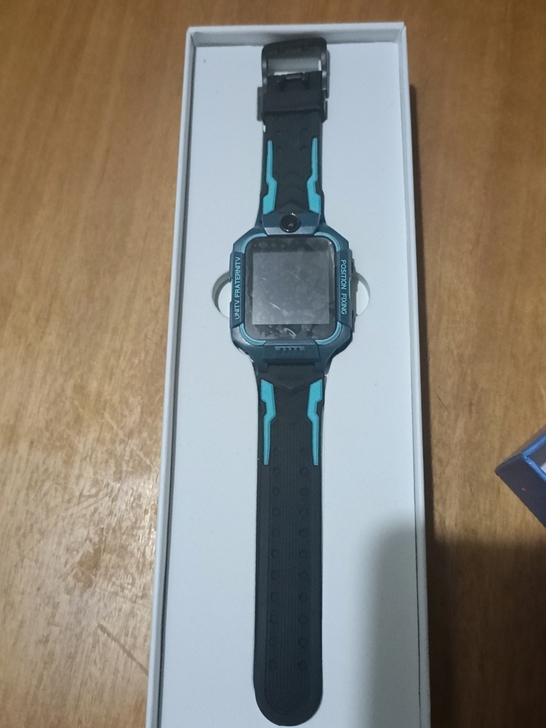 全新儿童智能手表,包含一年电话