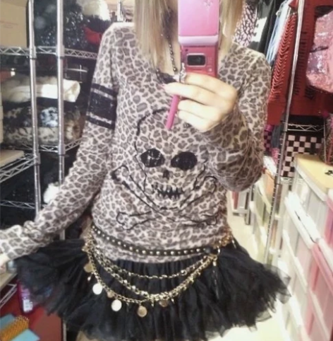 夏普SH7118C。手机。成色见图。全套东...