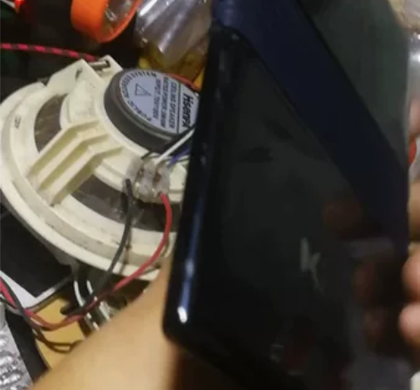 买来没有多久屏幕花了,主板没有问题,当配件...