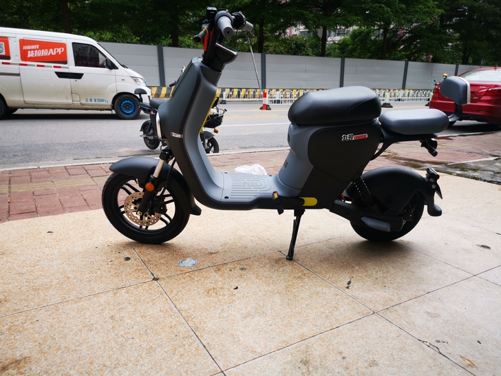 刚买5天，全新的九号B110p，前后碟刹，...