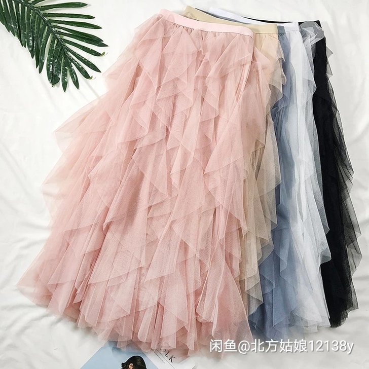 白色半身裙，很仙女很漂亮