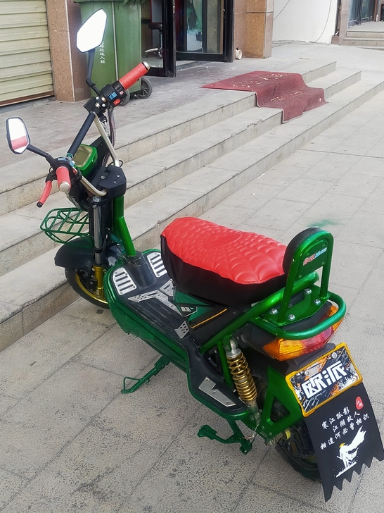 欧派电动车,骑了一年多的车 最高能跑四...