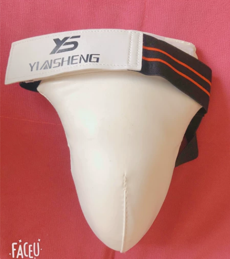 极真空手道护具，S码，低价处理，给钱就卖[...