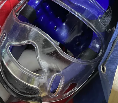 青岛龙之魂跆拳道全套护具,99成新! 建议...