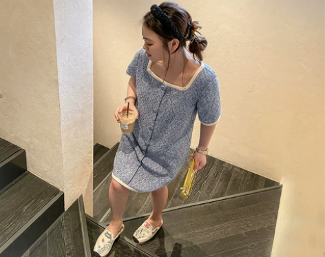 晶咕家胖mm方领小香风连衣裙女2020新款...