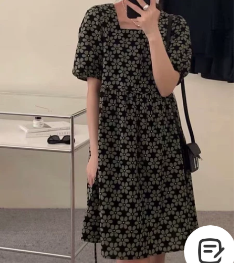 方领设计感碎花连衣裙女2022年夏季新款小...