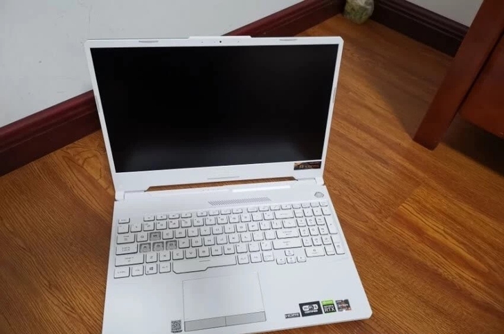 华硕(ASUS)天选2 15.6英寸游戏笔...