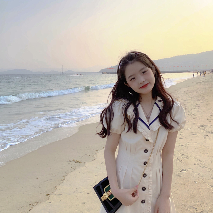 小树自制家入的连衣裙，穿过两次！上身很，没...