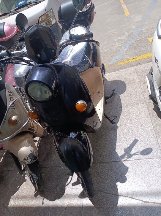 爱玛二手绿牌电动车78成新