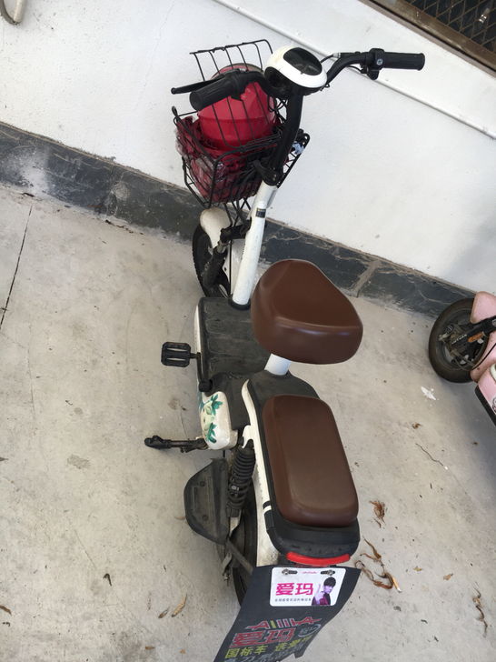 爱玛电动车，8成新，满电可跑50公里