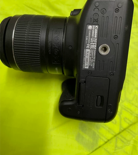 佳能相机 EOS 1300D 国行 轻微刮...