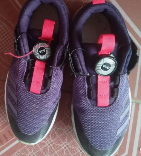 Adidas阿迪童鞋 32码