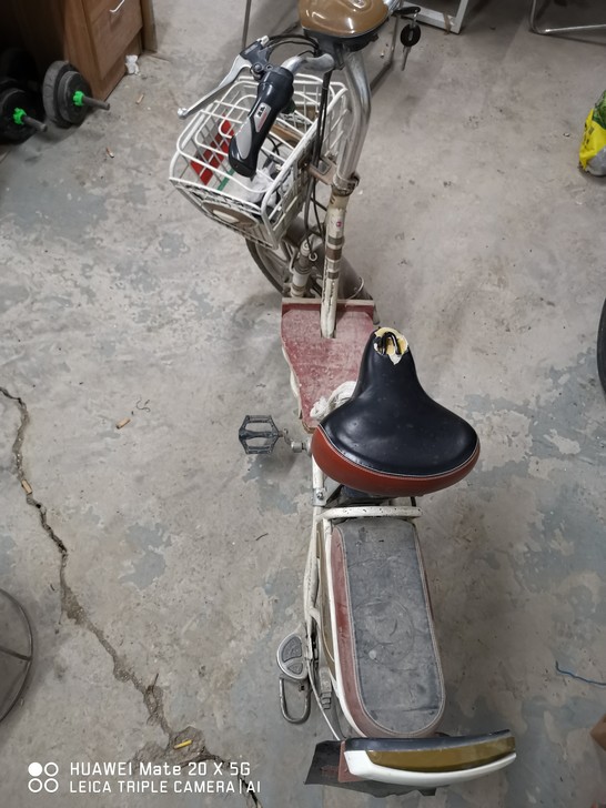 凤凰锂电池电动车,48v10a,电池不行了...