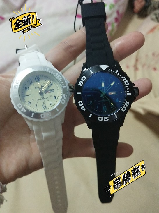 全新双日历硅胶手表，黑白各一个，全新没用过...